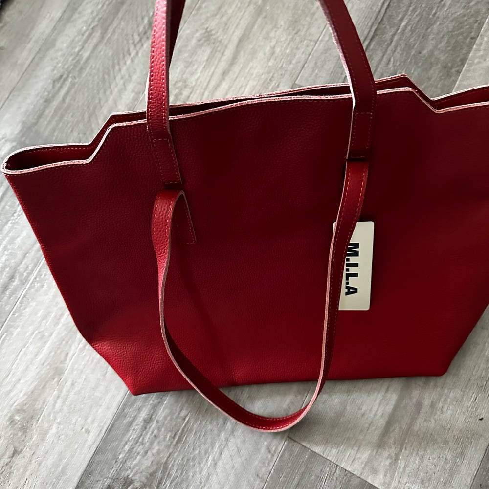 MILA tote in red pebbled leather - Picture 5 of 6